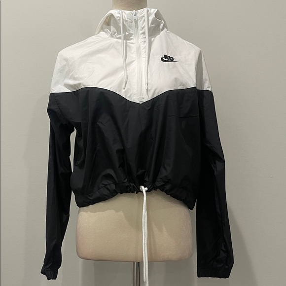 Nike Jackets & Blazers - Nike Women's Two-Tone Bomber Jacket